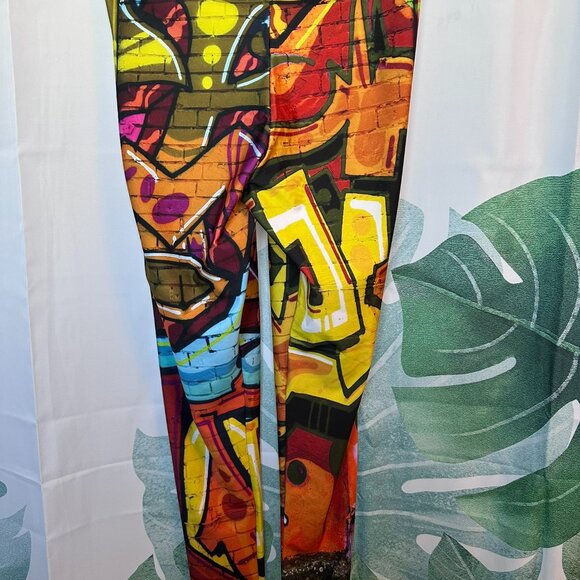 Graphic Tights - Picture 2 of 4